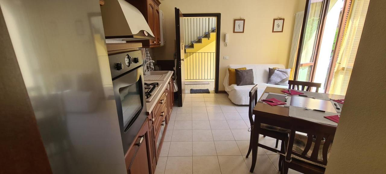 Casa Mirella - Appartamento Zona Bellagio Magreglio Exterior foto